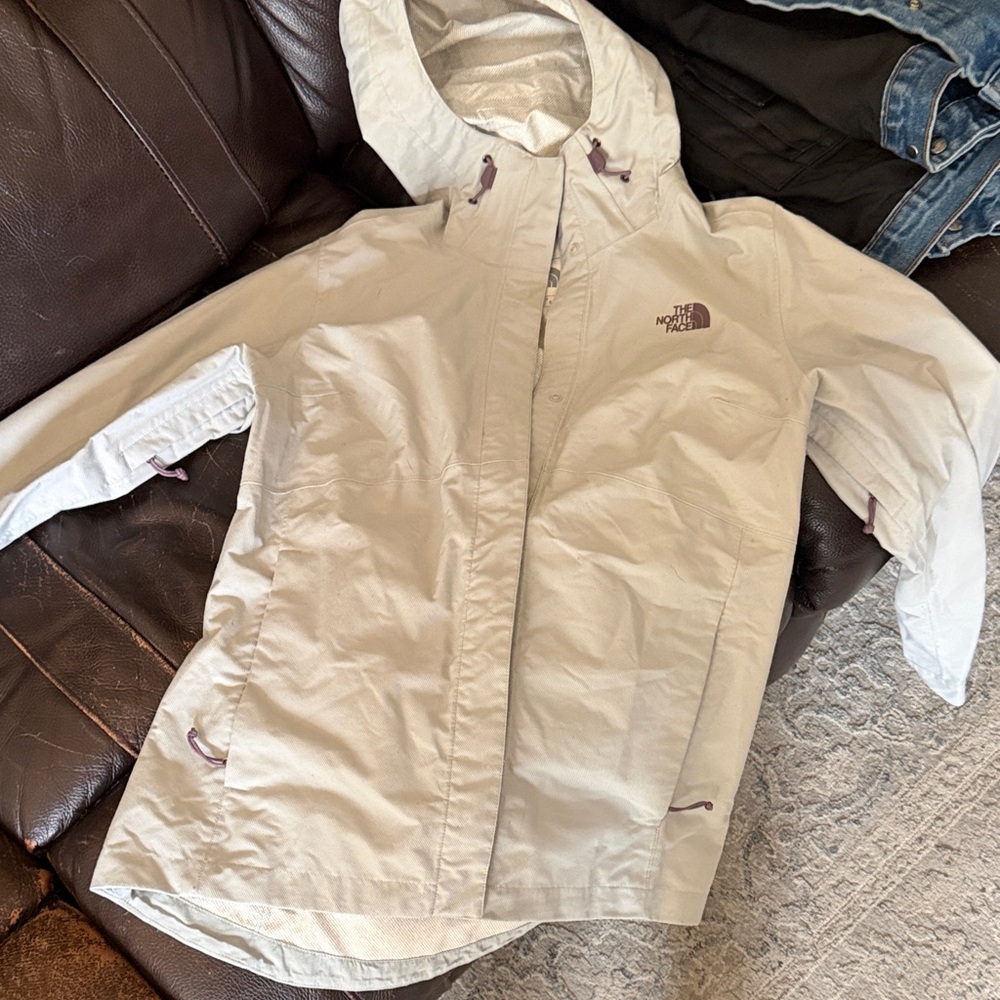 The North Face Women's Ski Jacket in Gray